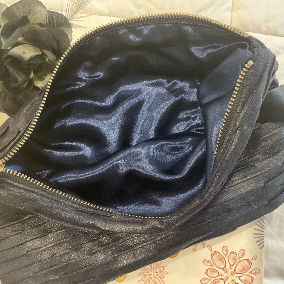 Navy Bag/Clutch - Picture 4 of 4